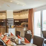 Ξενοδοχείο Sonnengarten 4*